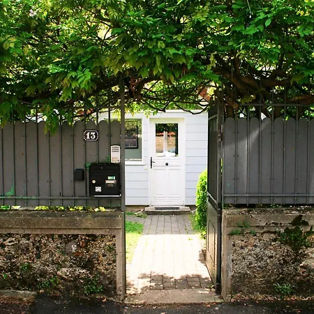 Maison Confort Proche Disneyland Avec Jardin, Bbq & Parking Prive Holiday home Esbly