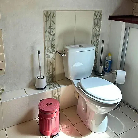 Holiday home Maison Confort Proche Disneyland Avec Jardin, Bbq & Parking Prive Esbly